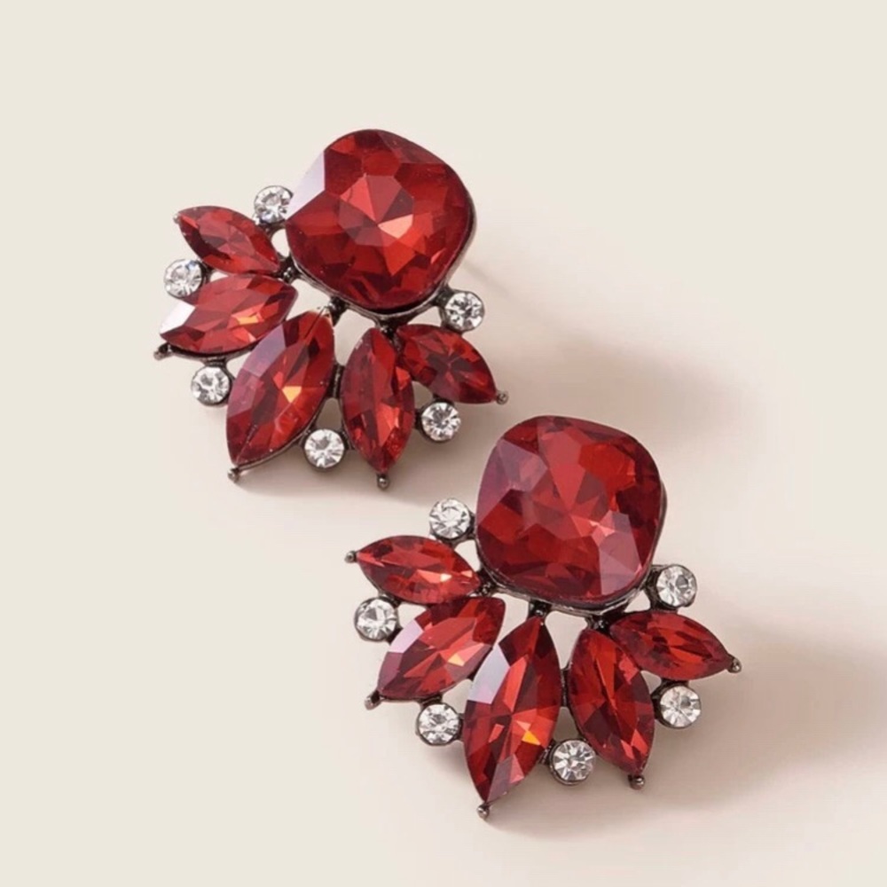 Vintage inspired earrings. NWOT